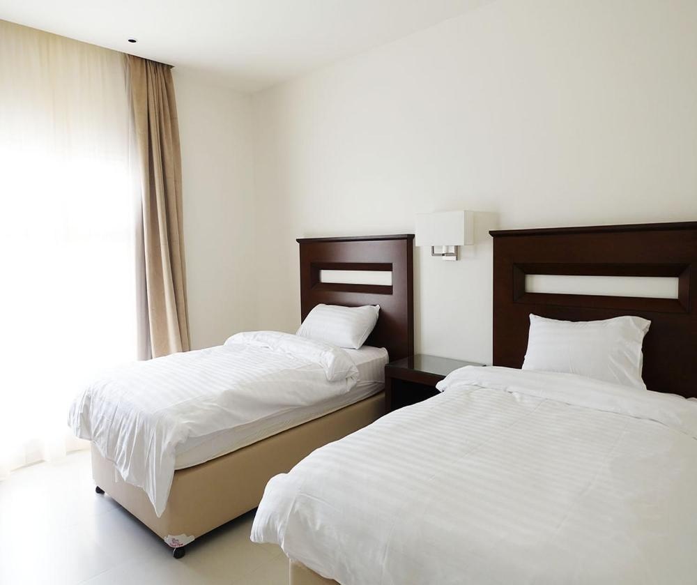 Room image 4